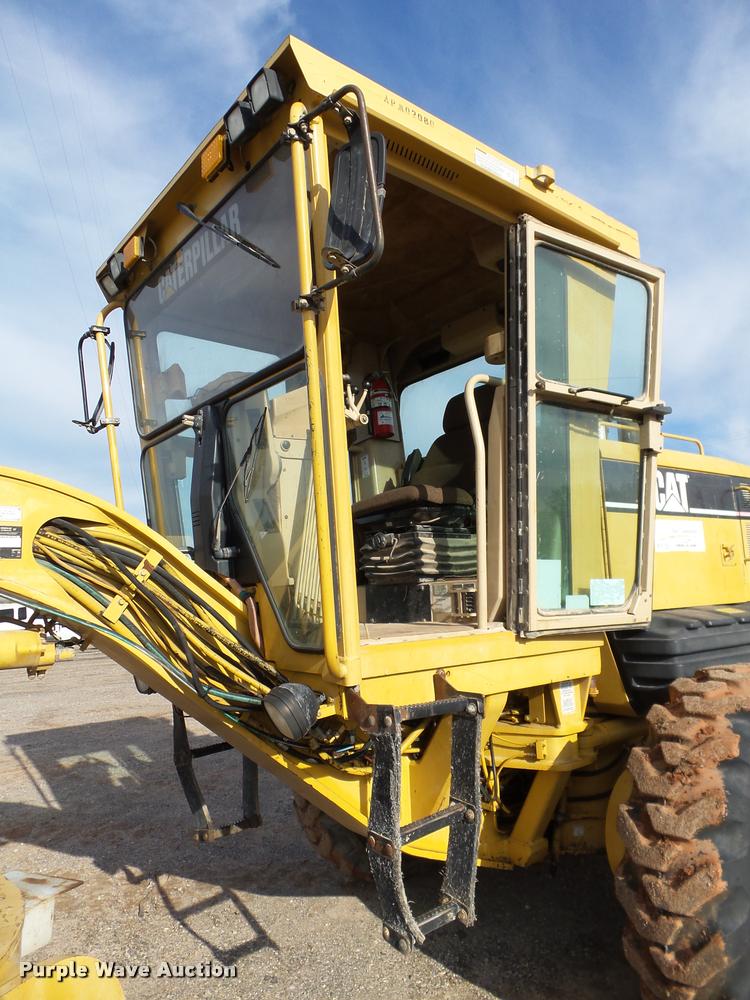 image for item DB0161 2005 Caterpillar 140H motor grader