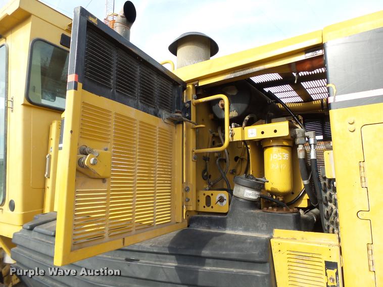 image for item DB0161 2005 Caterpillar 140H motor grader