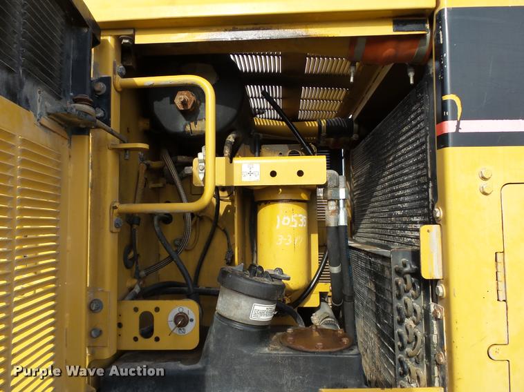 image for item DB0161 2005 Caterpillar 140H motor grader