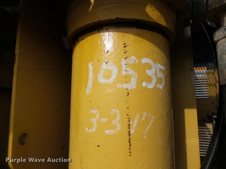 image for item DB0161 2005 Caterpillar 140H motor grader