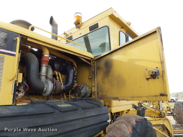 image for item DB0161 2005 Caterpillar 140H motor grader