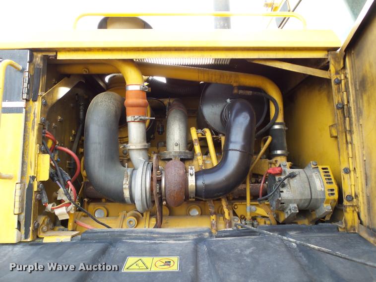 image for item DB0161 2005 Caterpillar 140H motor grader