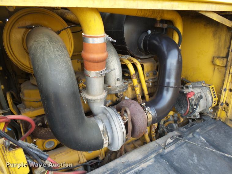 image for item DB0161 2005 Caterpillar 140H motor grader