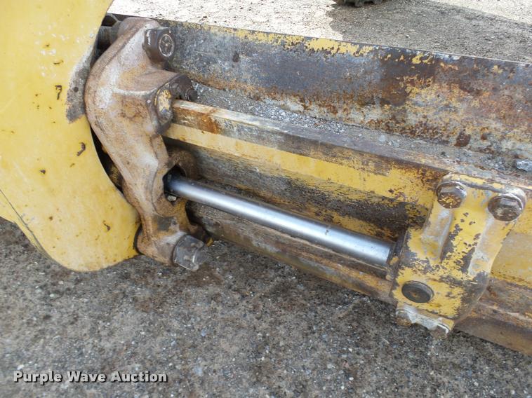 image for item DB0161 2005 Caterpillar 140H motor grader