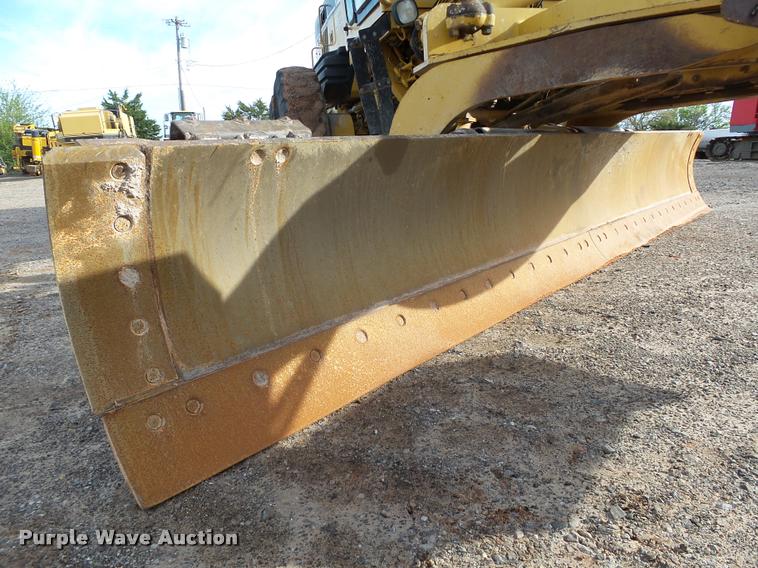 image for item DB0161 2005 Caterpillar 140H motor grader