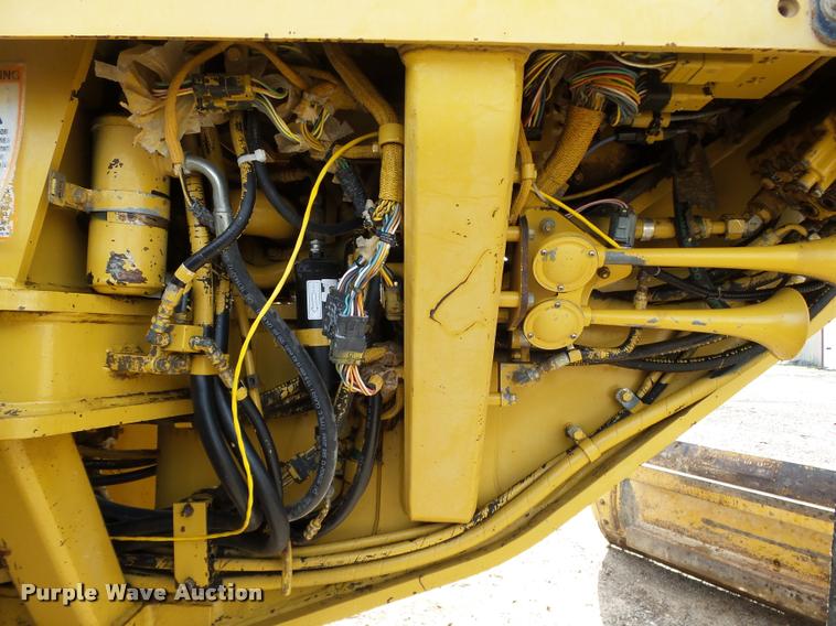 image for item DB0161 2005 Caterpillar 140H motor grader