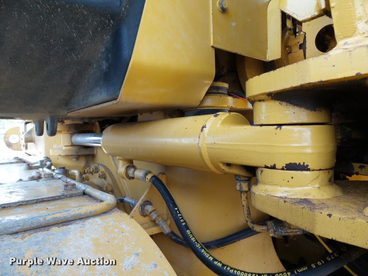 image for item DB0161 2005 Caterpillar 140H motor grader