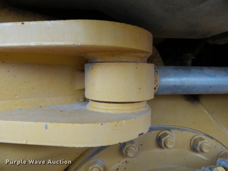 image for item DB0161 2005 Caterpillar 140H motor grader