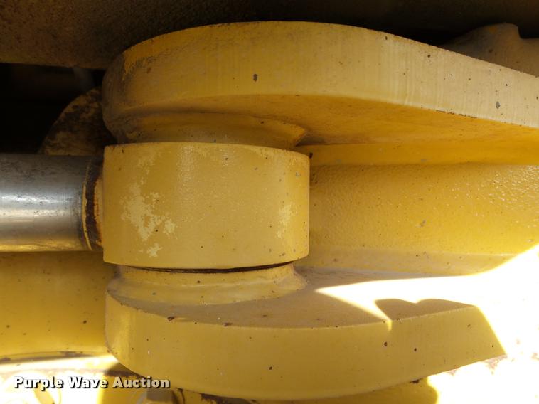 image for item DB0161 2005 Caterpillar 140H motor grader