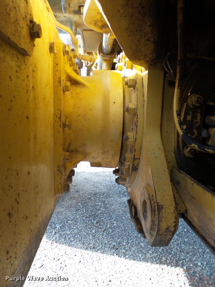 image for item DB0161 2005 Caterpillar 140H motor grader