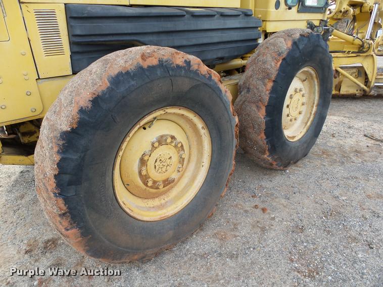 image for item DB0161 2005 Caterpillar 140H motor grader