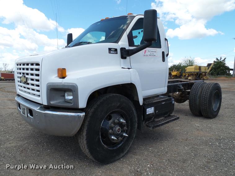 image for item DB0165 2005 Chevrolet C6500 truck chassis