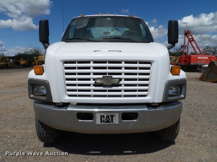 image for item DB0165 2005 Chevrolet C6500 truck chassis