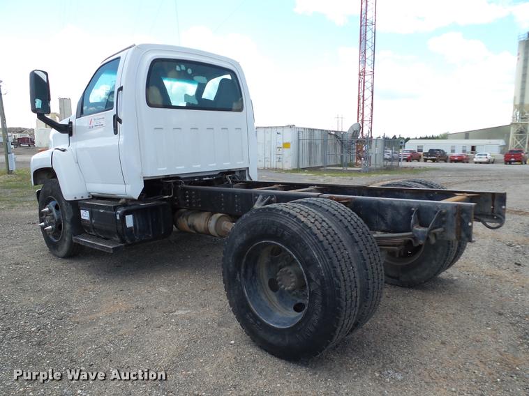 image for item DB0165 2005 Chevrolet C6500 truck chassis