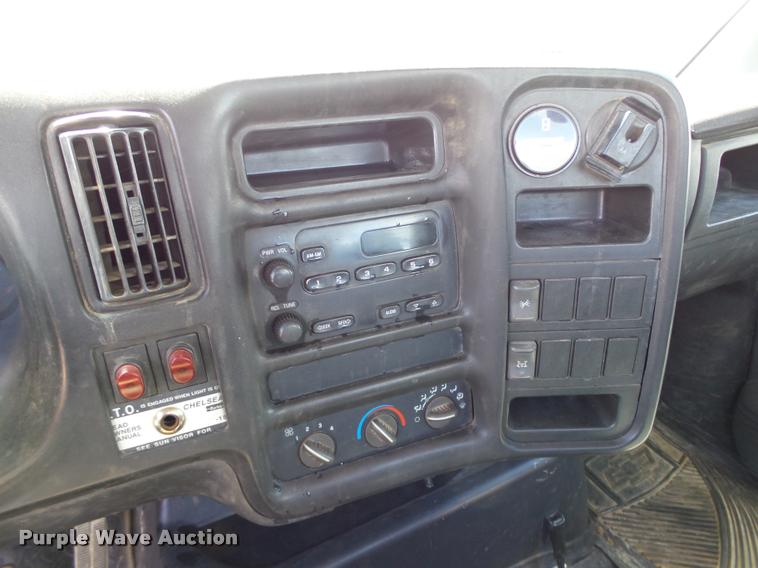 image for item DB0165 2005 Chevrolet C6500 truck chassis