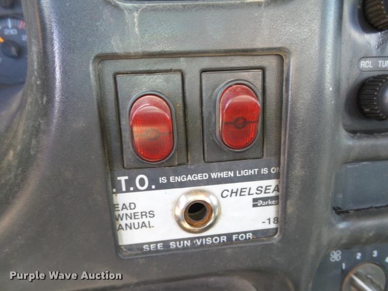 image for item DB0165 2005 Chevrolet C6500 truck chassis