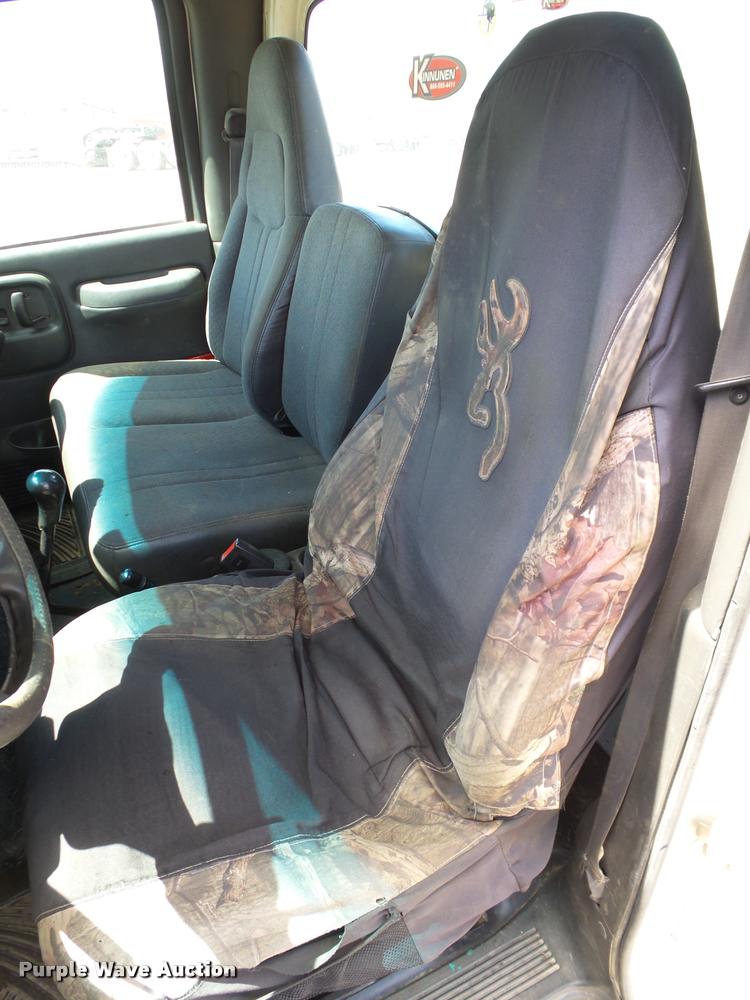 image for item DB0165 2005 Chevrolet C6500 truck chassis