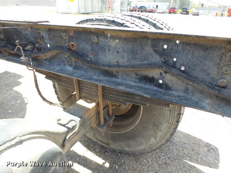 image for item DB0165 2005 Chevrolet C6500 truck chassis