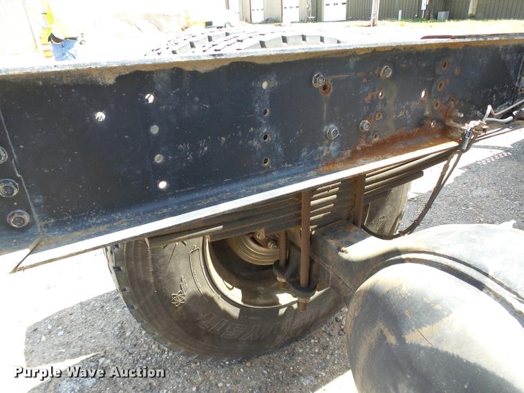 image for item DB0165 2005 Chevrolet C6500 truck chassis