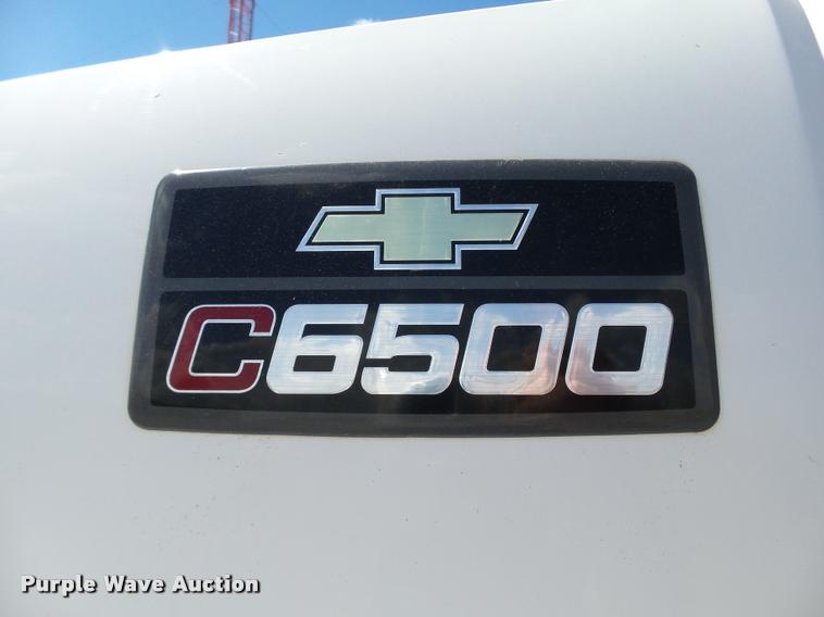 image for item DB0165 2005 Chevrolet C6500 truck chassis