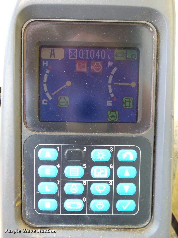 image for item DB0167 2004 Komatsu PC220LC-7 excavator