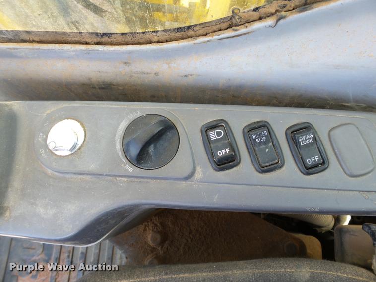 image for item DB0167 2004 Komatsu PC220LC-7 excavator