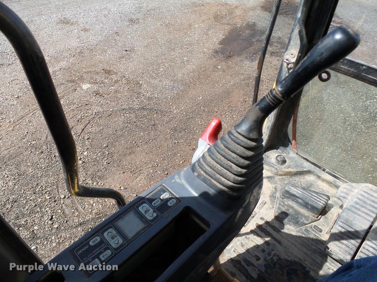 image for item DB0167 2004 Komatsu PC220LC-7 excavator