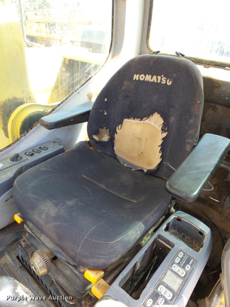 image for item DB0167 2004 Komatsu PC220LC-7 excavator