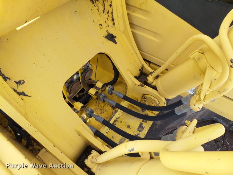image for item DB0167 2004 Komatsu PC220LC-7 excavator