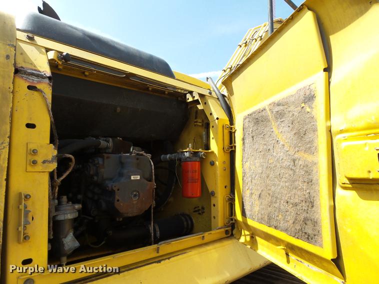 image for item DB0167 2004 Komatsu PC220LC-7 excavator
