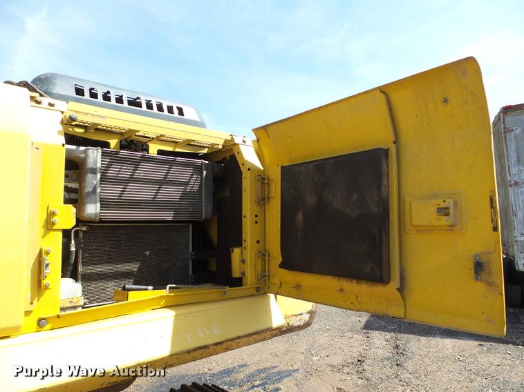 image for item DB0167 2004 Komatsu PC220LC-7 excavator