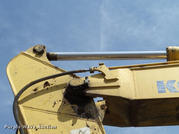 image for item DB0167 2004 Komatsu PC220LC-7 excavator