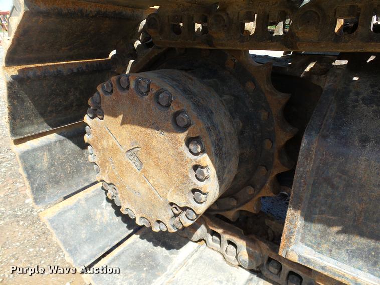 image for item DB0167 2004 Komatsu PC220LC-7 excavator