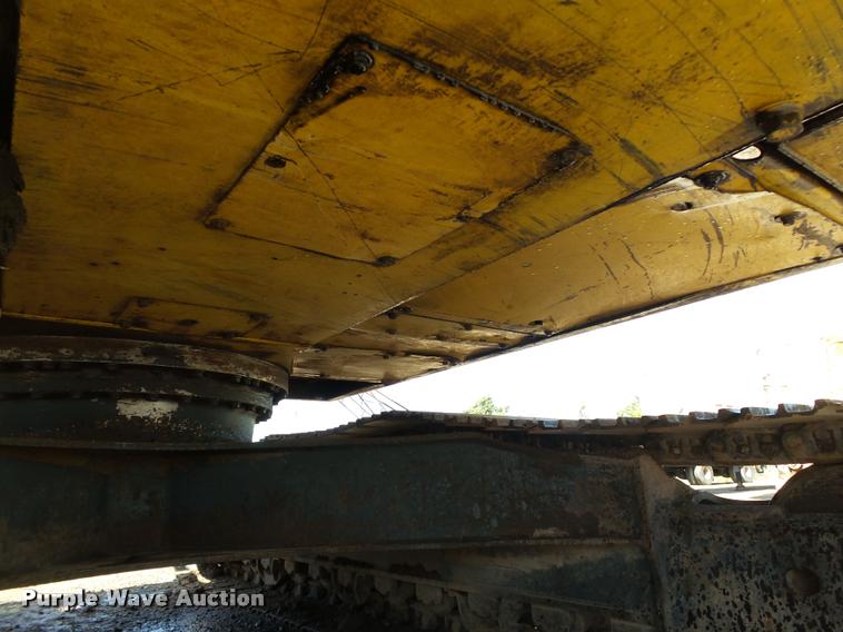 image for item DB0167 2004 Komatsu PC220LC-7 excavator