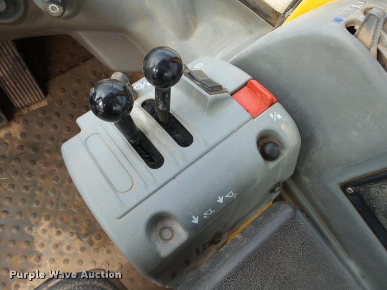 image for item DB0225 2006 Volvo L220E wheel loader