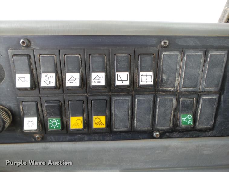 image for item DB0225 2006 Volvo L220E wheel loader