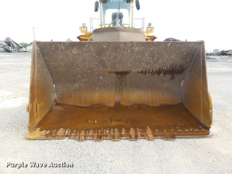 image for item DB0225 2006 Volvo L220E wheel loader