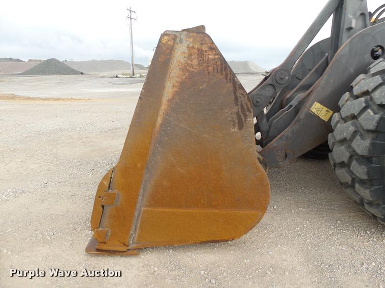 image for item DB0225 2006 Volvo L220E wheel loader