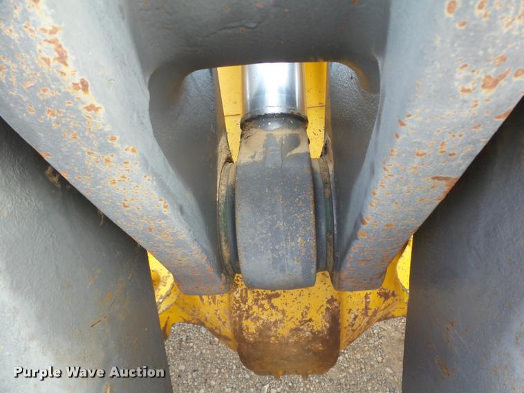 image for item DB0225 2006 Volvo L220E wheel loader