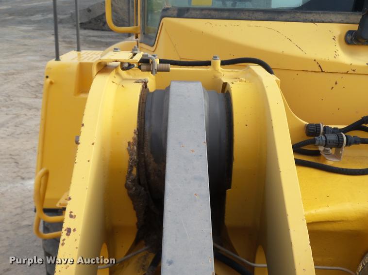 image for item DB0225 2006 Volvo L220E wheel loader