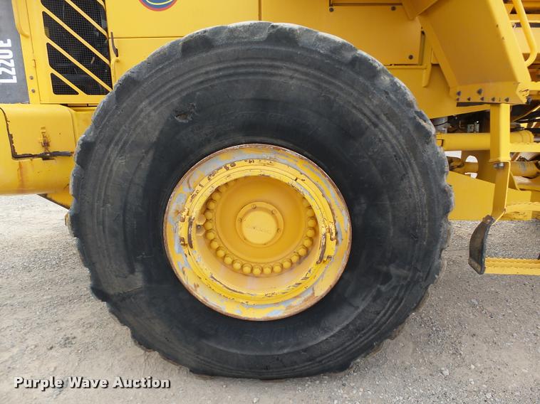 image for item DB0225 2006 Volvo L220E wheel loader