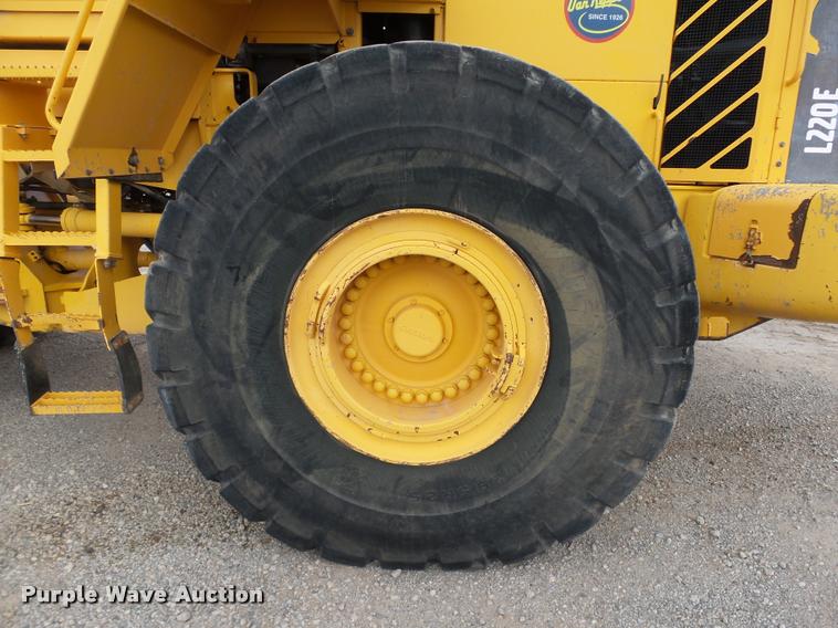 image for item DB0225 2006 Volvo L220E wheel loader