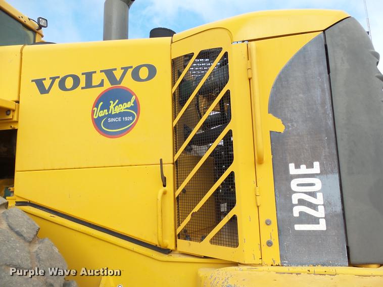 image for item DB0225 2006 Volvo L220E wheel loader