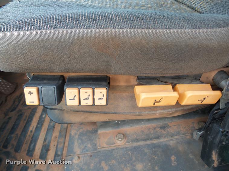 image for item DB0226 2004 Komatsu WA380-5L wheel loader