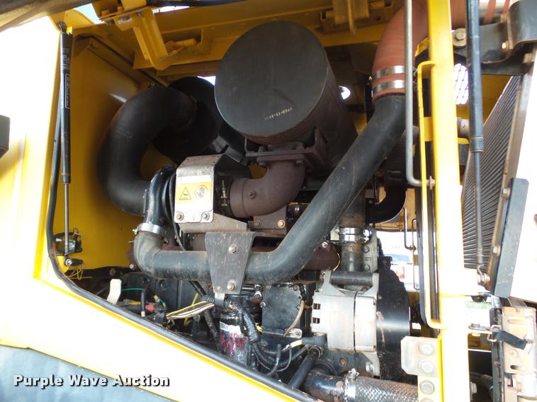 image for item DB0226 2004 Komatsu WA380-5L wheel loader