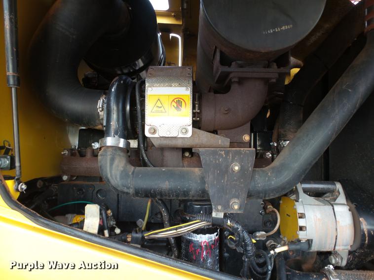 image for item DB0226 2004 Komatsu WA380-5L wheel loader