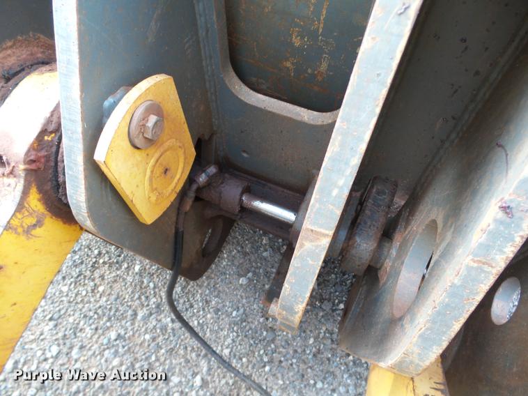 image for item DB0226 2004 Komatsu WA380-5L wheel loader