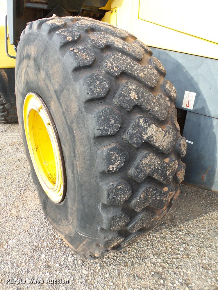 image for item DB0226 2004 Komatsu WA380-5L wheel loader