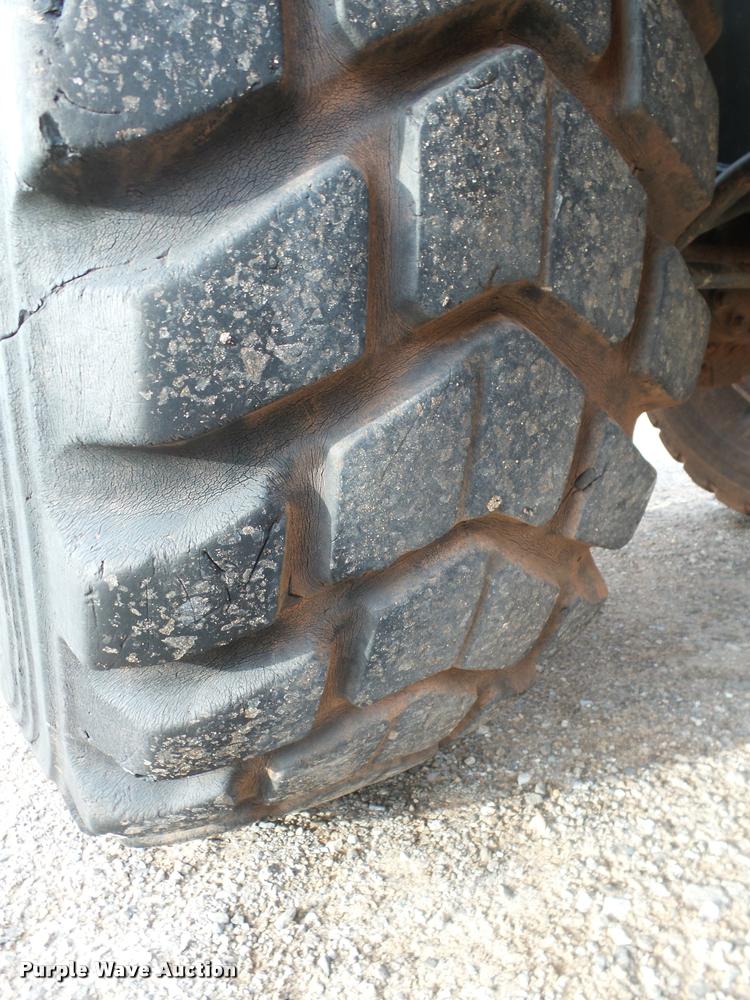image for item DB0226 2004 Komatsu WA380-5L wheel loader