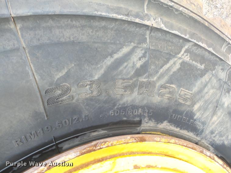 image for item DB0226 2004 Komatsu WA380-5L wheel loader